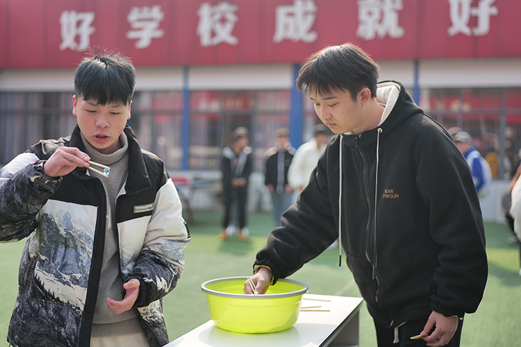 新春开学季，贵阳新华这场素质拓展有点意思！